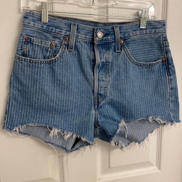 Levi's 501 Medium Wash Pinstripe High Rise Raw Hem Denim Shorts W28 - Picture 1 of 9